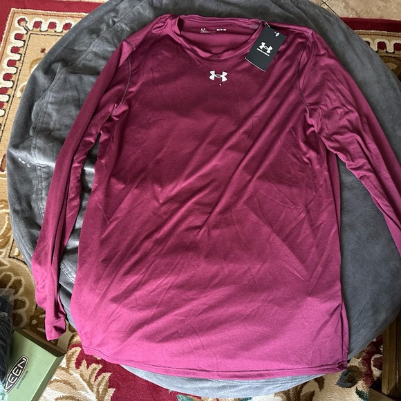 Under Armour Long Sleeve! - Picture 2 of 4
